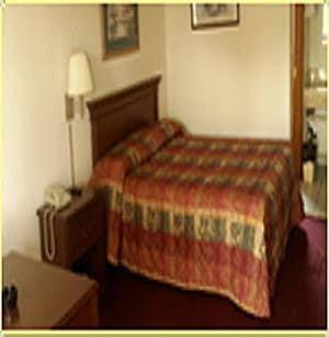 Orient Park East Lake Inn מראה חיצוני תמונה